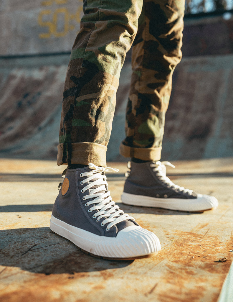PF. Flyers Grounder in Gray